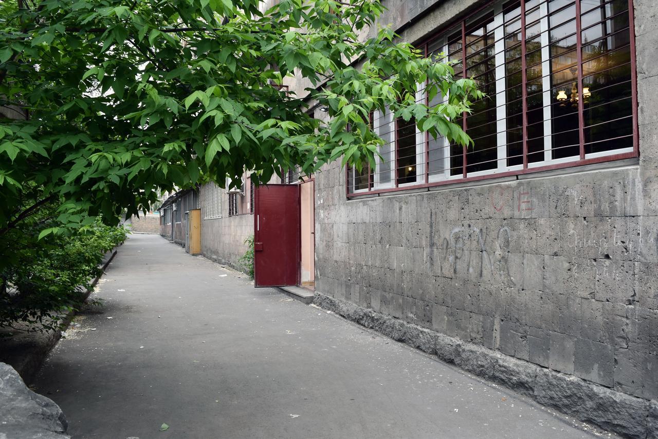 Sleep Studio Hostel Yerevan Exterior foto